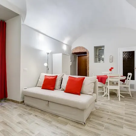 Apartment Ludovico Muratori Rome