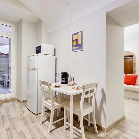 Apartment Ludovico Muratori Rome